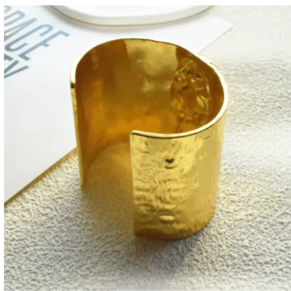 N/A luxury gold